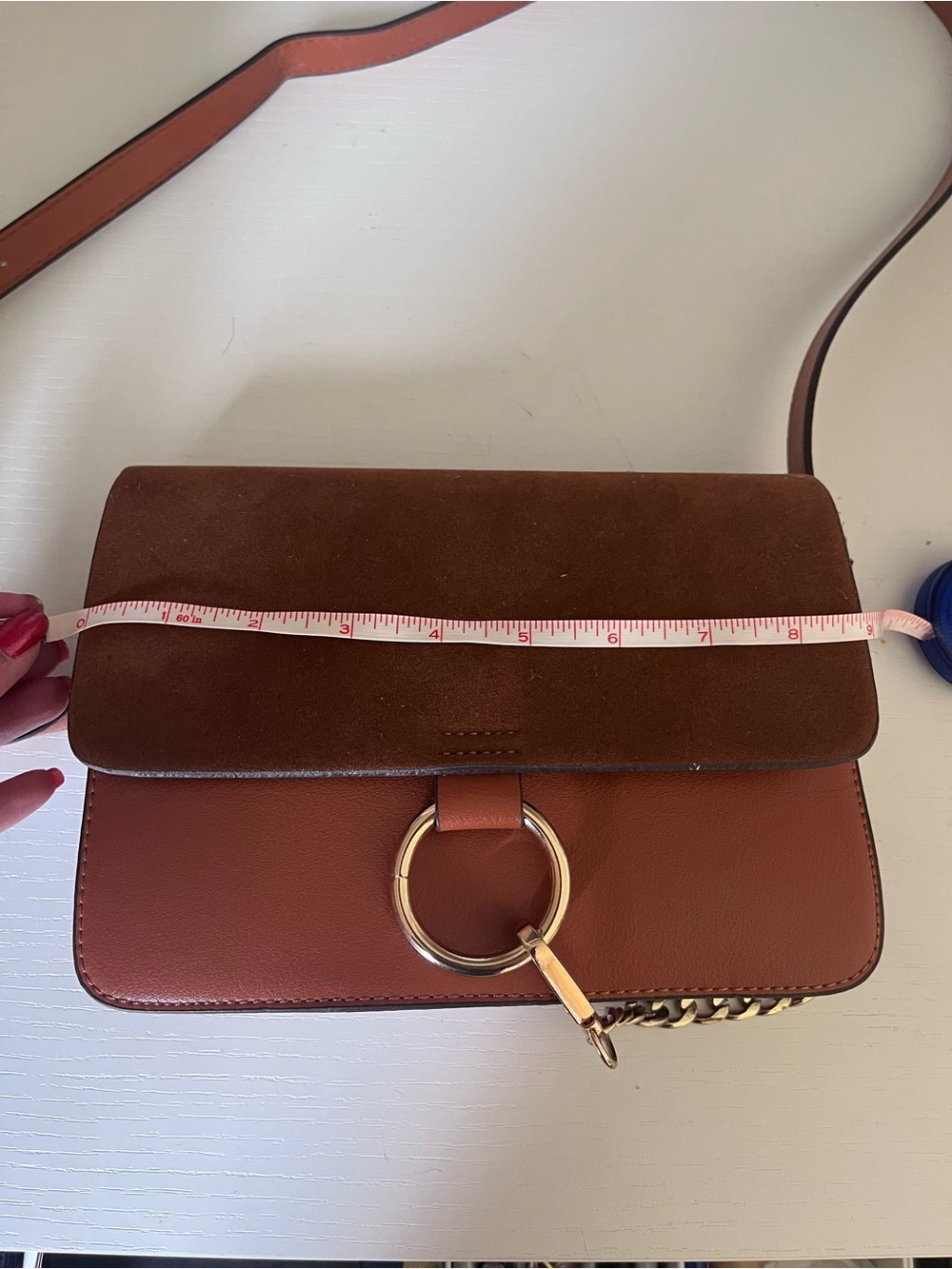 Circle ring crossbody bag - Picture 6 of 8